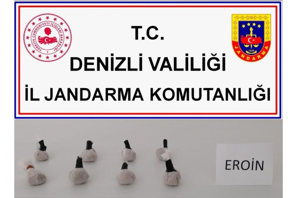 Uyuşturucu ticareti yapan kamu görevlisi tutuklandı