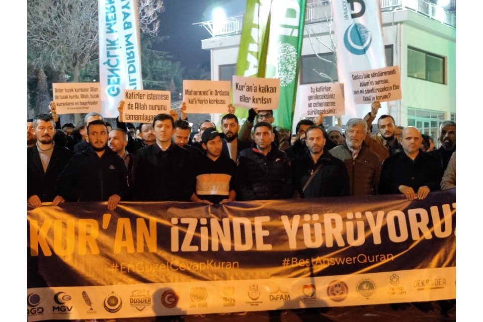 İsveç’e tekbir sesleriyle tepki gösterildi