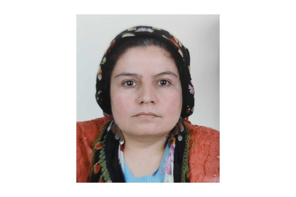 Otomobilin traktöre çarptığı kazada ağır yaralanan kadın kurtarılmadı
