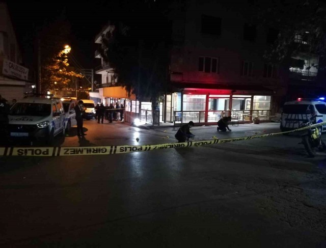 İzmir’de iki grup arasında silahlı çatışma: 1 ölü, 4 yaralı