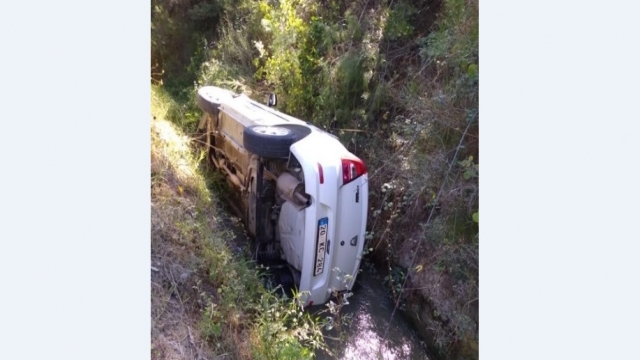 Okul müdürü trafik kazasında yaralandı