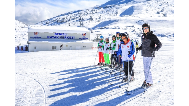 Büyükşehir'den ücretsiz kayak kursu