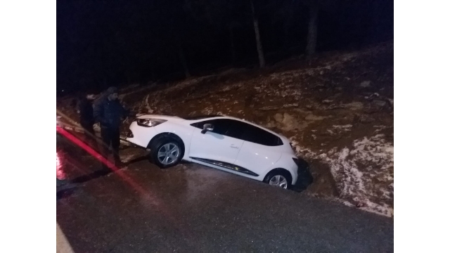 Denizli’de yağmur ve dolu trafiği olumsuz etkiledi