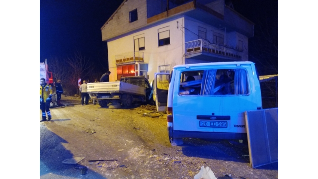 Yanan araçtaki yaralılar ölümden son anda kurtuldu