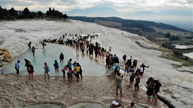 Pamukkale giriş ücreti 80 TL oldu, Denizlililer karara tepki gösterdi