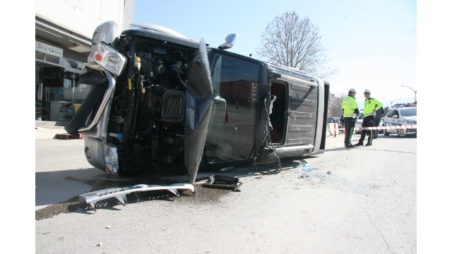 Denizli’de akıllara durgunluk veren trafik kazası