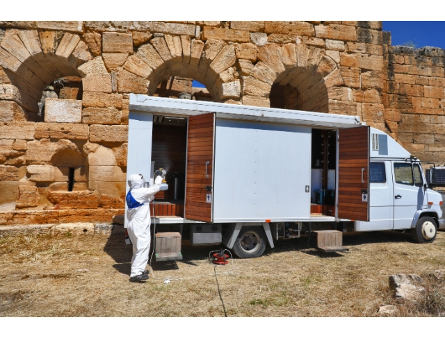 Konser öncesi Hierapolis Antik Tiyatro dezenfekte edildi