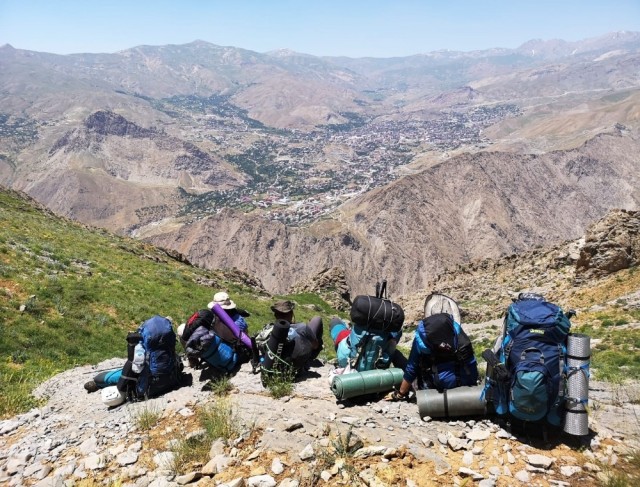 Hakkari Sümbül Dağı’na 2020 yılının ilk tırmanışı yapıldı