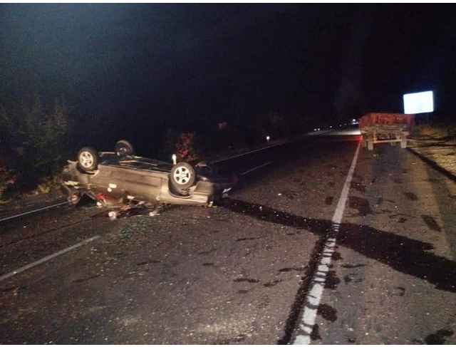 Hurdaya dönen otomobilden burnu bile kanamadan çıktı