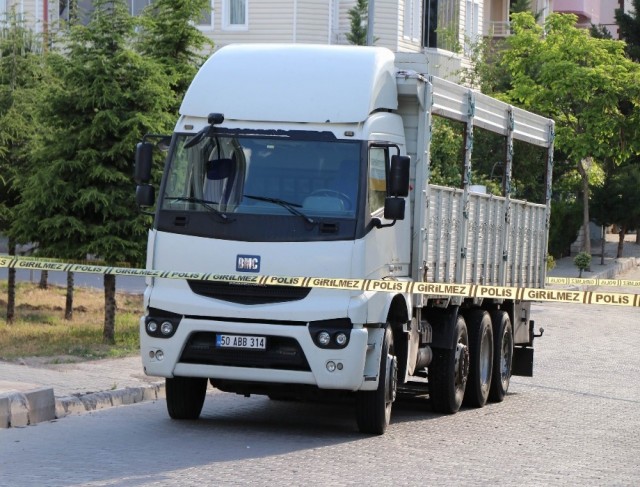 Korona virüs test sonucunu beklemeden yola çıkan kamyon şoförü yakalandı