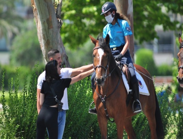 Manavgat sahilleri atlı jandarma timlerine emanet