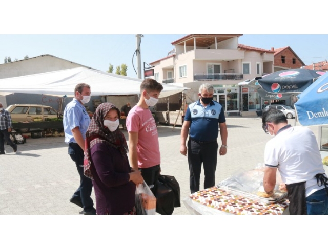 Acıpayam Belediyesi, Korona virüs vak'a sayısının artması üzerine mahalle pazarlarındaki denetimleri sıklaştırdı.