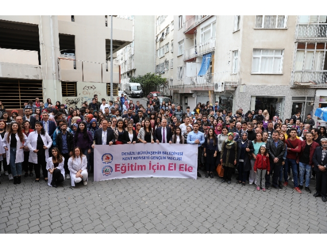 Büyükşehir'den üniversite adaylarına eğitim desteği