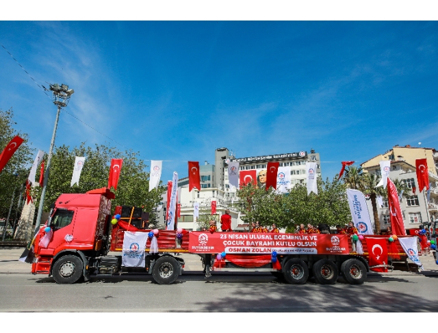 23 Nisan coşkusunu Büyükşehir ile yaşadılar