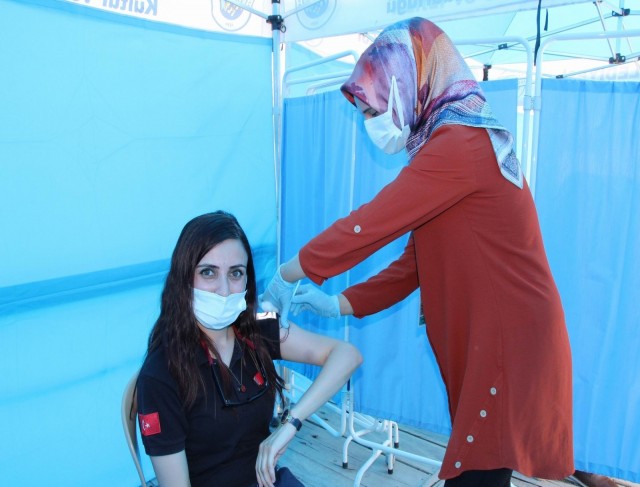 Nevşehirde 219 bin 219 doz aşı yapıldı