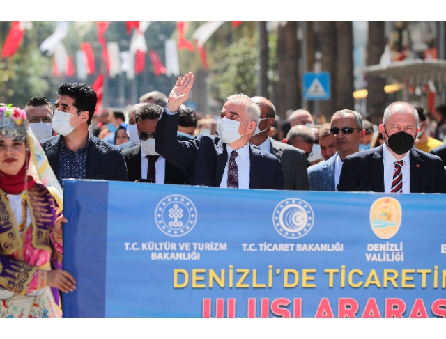 Yılın en renkli festivali başladı