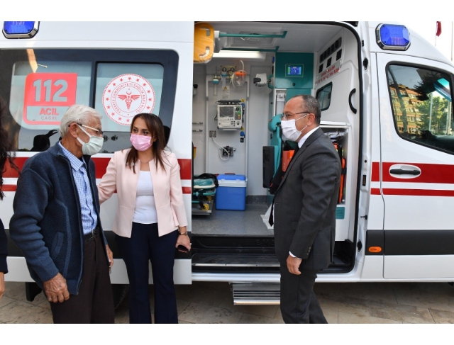 Vali Atik ambulans bağışı yapan hayırseveri gururlandırdı