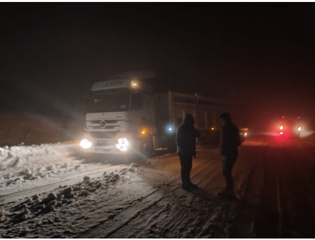 Denizli’de kar kendisini yeniden gösterdi