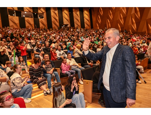 Başkan Zolan çocukların tatil coşkusuna ortak oldu