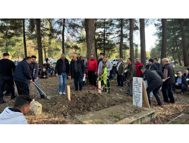 İkinci kez hastaneye giderken ölen kızın cenazesi toprağa verildi