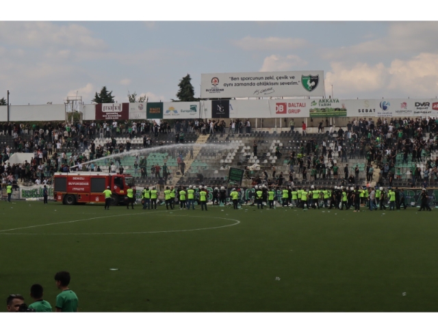 59 yıl sonra amatöre düşen Denizlispor'da fatura personele kesildi