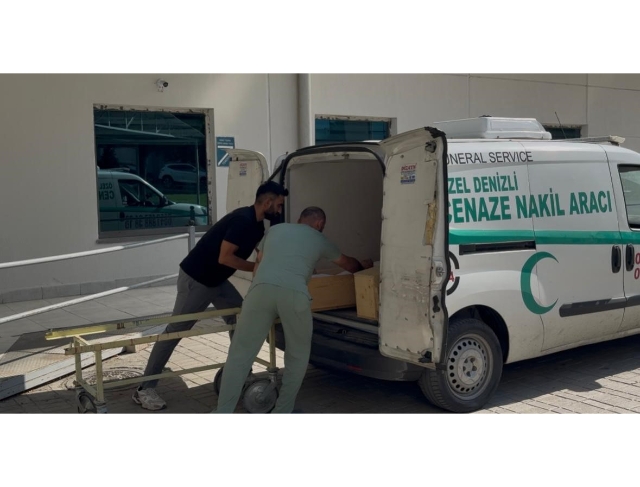 Motosikletli üniversite öğrencisi kamyonet ile çarpıştı: 1 ölü
