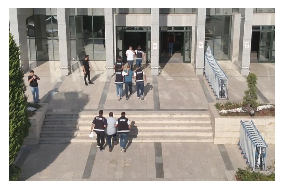 Denizli’de silah kaçakçılığı operasyonu: 3 tutuklama