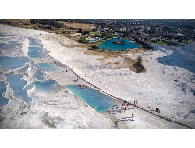 Beyaz cennet Pamukkale için karanlık tablo