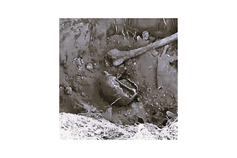 5 toprak küpün içerisinde insana ait kemik parçaları bulundu