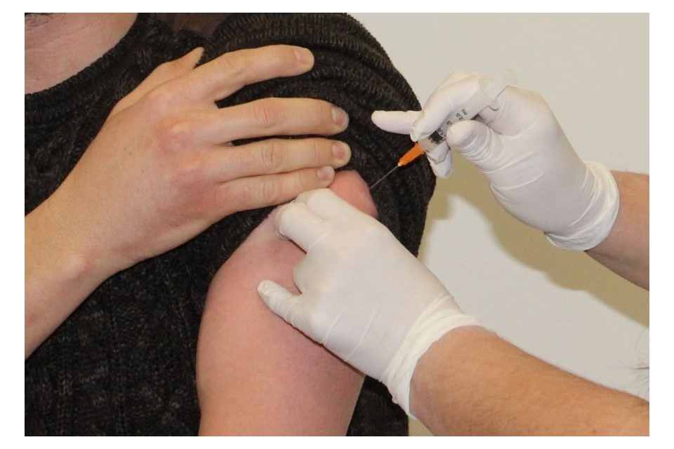 Kalp kriziyle aşıyı eşitlemek kamu sağlığına zarar verir