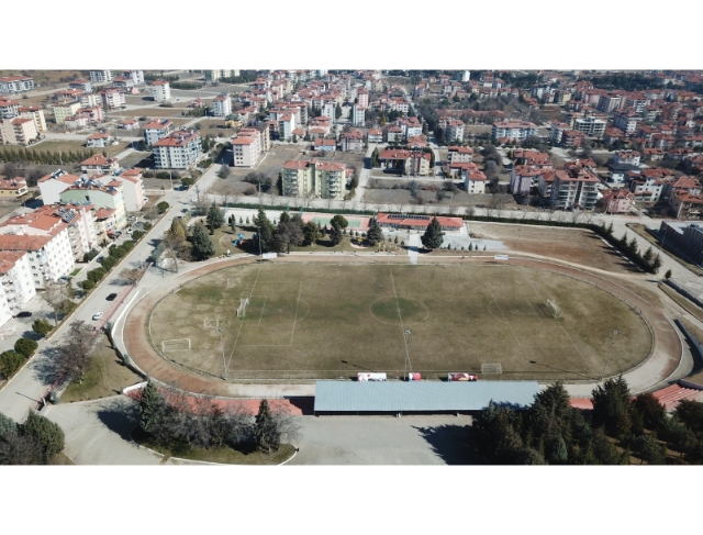 Acıpayam’daki futbolsa sahası FIFA standartlarına getirildi