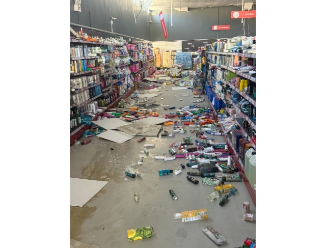 Buldan’da 5.1'lik depremin ardından bazı işletmelerde hasar meydana geldi