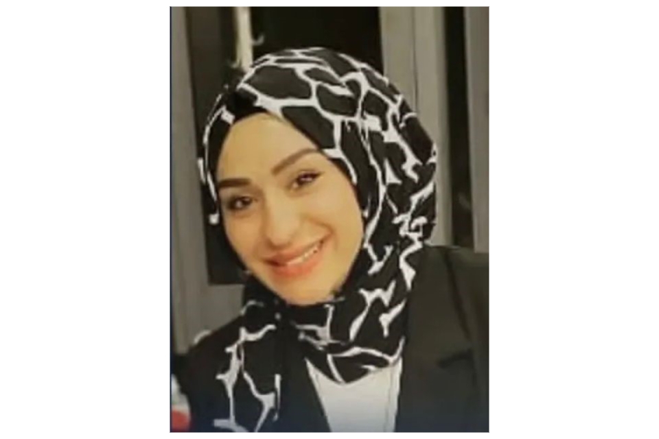 Tarlaya uçan otomobilde anne hayatını kaybetti, eşi ve çocuğu yaralandı