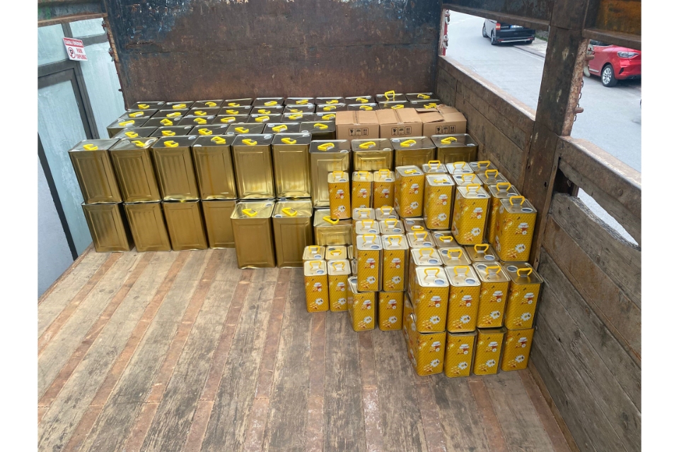 Denizli’de düzenlenen sahte bal operasyonunda 4 tonun üzerinde ürün ele geçirildi