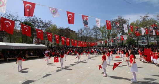 23 NİSAN ULUSAL EGEMENLİK VE ÇOCUK BAYRAMI ACIPAYAM'DA COŞKU İLE KUTLANDI