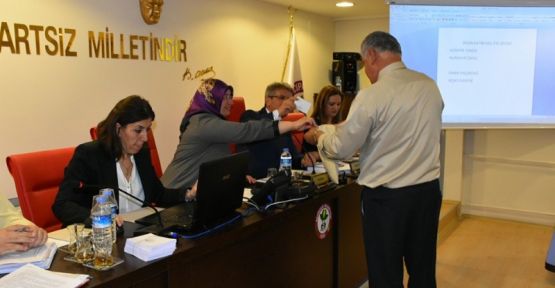 ACIPAYAM BELEDİYESİ MECLİSİNDE SEÇİM HEYECANI