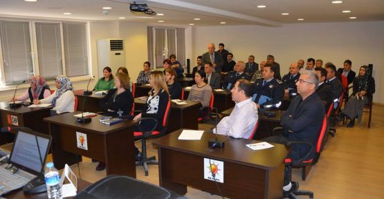 ACIPAYAM BELEDİYESİ'NDEN PERSONELE YAZIŞMA KURALLARI SEMİNERİ
