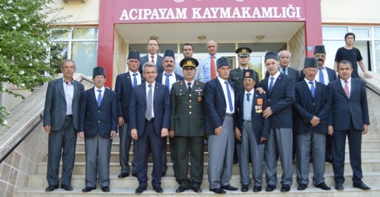 ACIPAYAM'A GAZİLER GÜNÜ KUTLANDI 