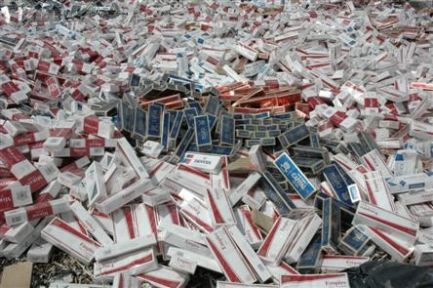 Denizli’de yaklaşık 10 bin paket kaçak sigara ele geçirildi