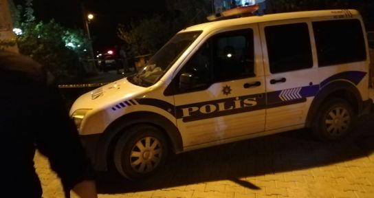 Kıskançlık meselesi yüzünden çıkan kavgada eşini boğarak öldürdü