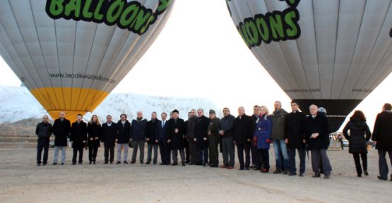 Pamukkale’de balon uçuşları tekrar başladı