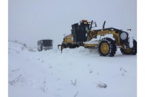 Büyükşehir 14 ilçede karla mücadele ediyor