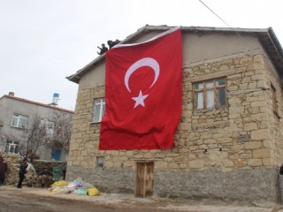 İdlib’de şehit olan Konyalı şehidin acı haberi ailesine verildi