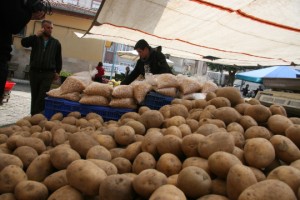 Semt pazarlarında patates ve soğanda fiyat artışı