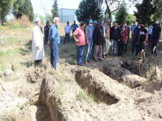 Mera kavgasında öldürülen anne, baba ve iki oğlu yan yana defnedildi