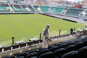 Büyükşehir, Atatürk Stadyumu'nu dezenfekte etti