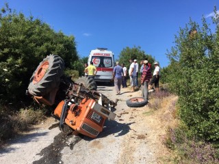 Milas’ta traktör devrildi; 1 yaralı