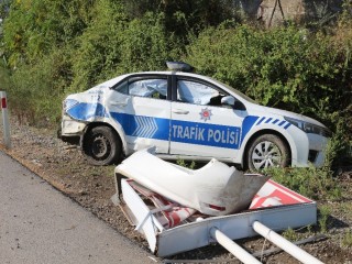 Göreve giden polis ve jandarma ekibi kaza yaptı: 2 yaralı