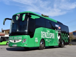 Denizli Büyükşehir Belediyesinden Yukatel Denizlispor’a sıfır kilometre takım otobüsü