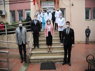 Büyükşehir pandemide canla başla çalışan sağlıkçıların yanında